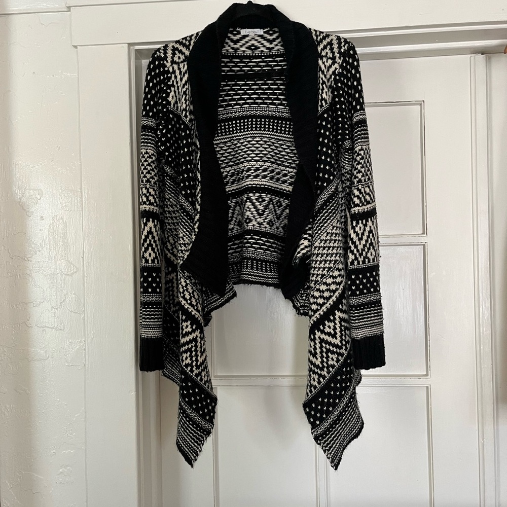 Geometric Black and White Women's High Low Open Cardigan Sweater Size Medium